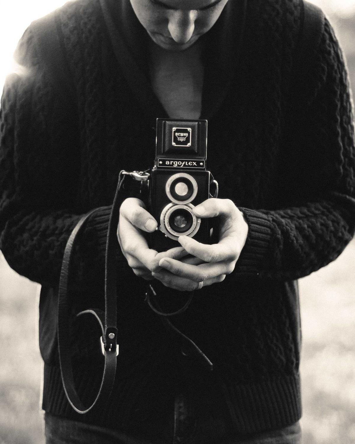 Portrait · Demo (Unsplash / Picsum)